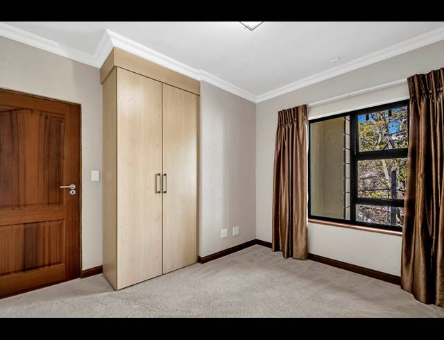4 BEDROOM HOUSE FOR SALE IN HYDE PARK